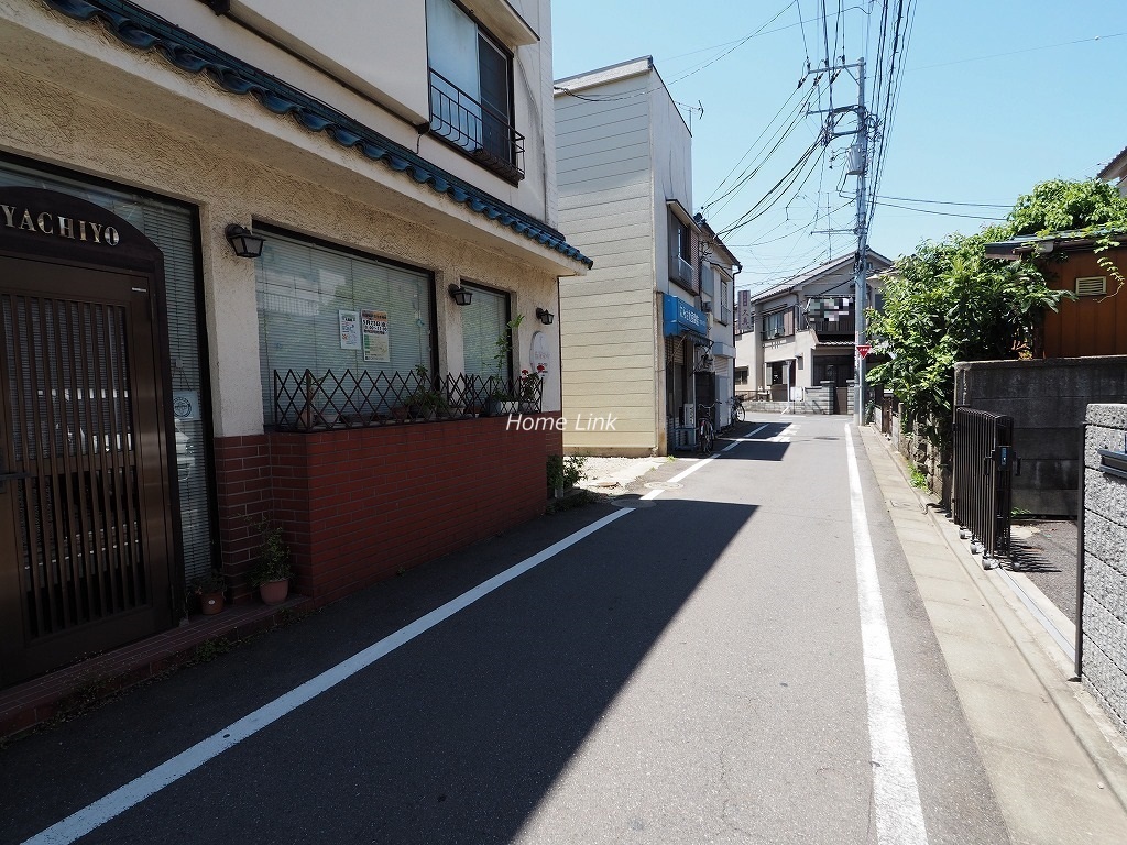 アリーナ赤塚　前面道路